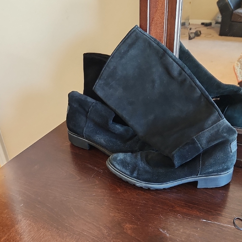 Hunter Black Heeled Boots